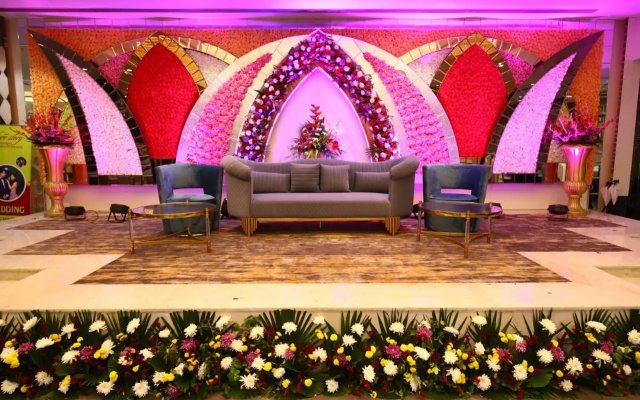 Banana Tree Hotel & Banquets
