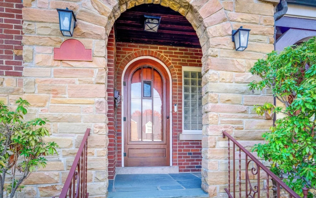 Silver Springs Home: Walk to Downtown!