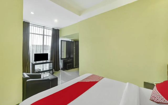 Super OYO 90565 Wesly House