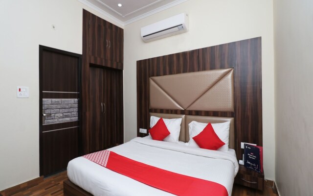 OYO 12126 Hotel Shagun Residency