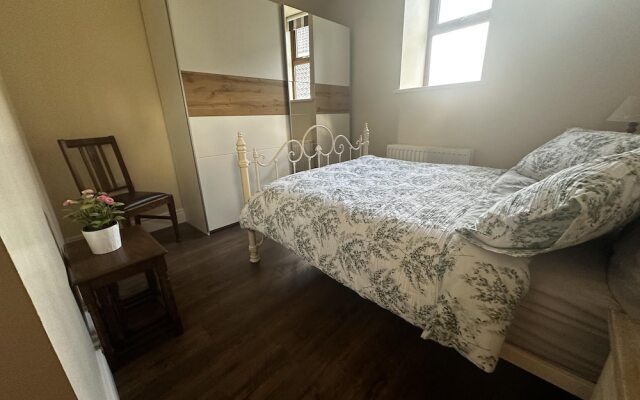 Cosy Barn Conversion in the Mournes