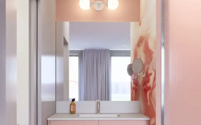 Rose Hôtel Invisible