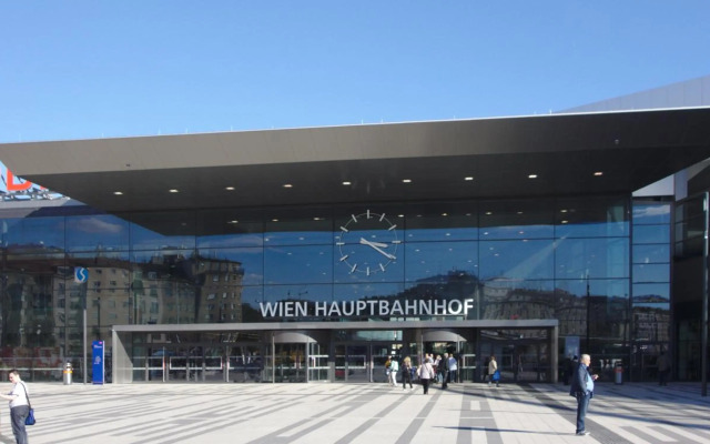 Grand Central Station Apartments I contactless check-in