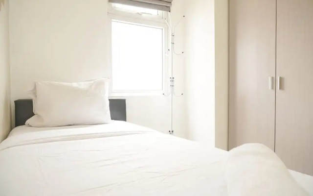 Modern And Classic 2Br At Green Pramuka City Apartment