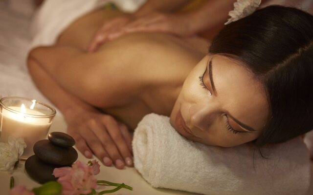 White Santorini Suites & Spa