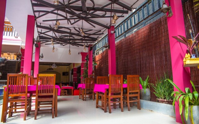 Hotel Rajdhani Palace