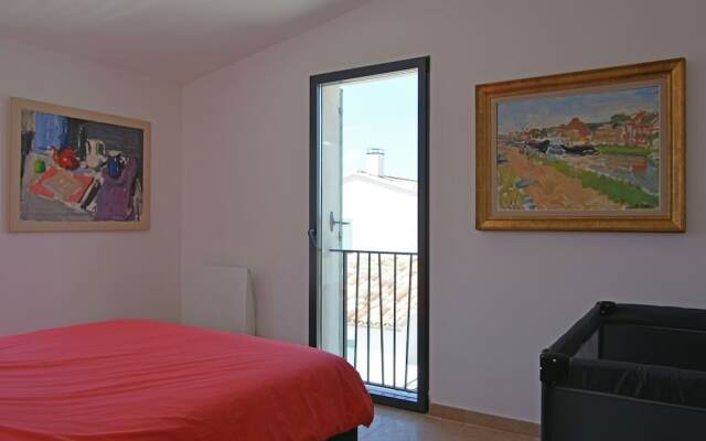 Wonderful Villa in Malaucène with Swimming Pool