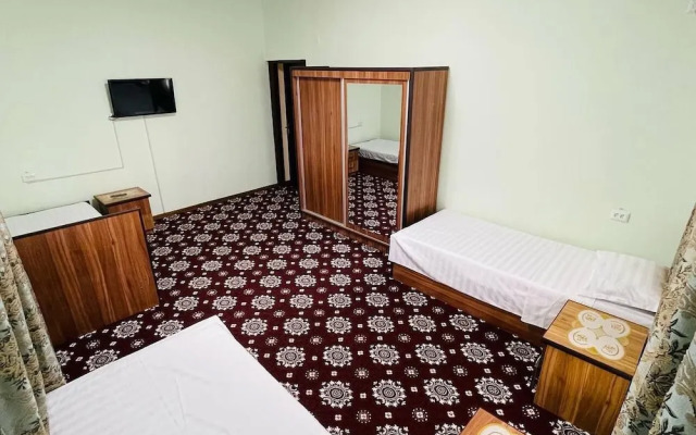 Fayzobod Guesthouse B&B