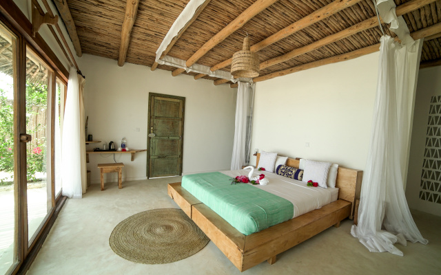 Zanbluu Beach Hotel