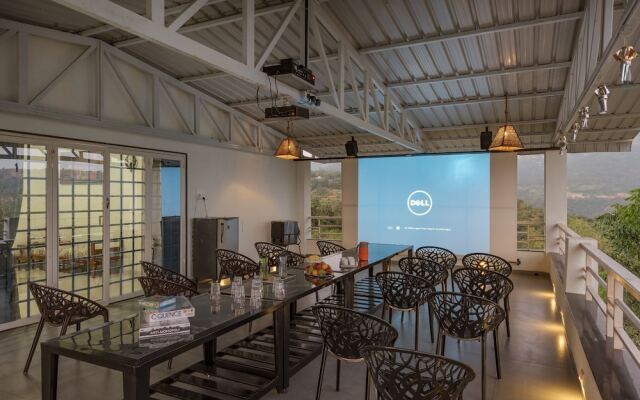 CosmicStays Ekantam - Mountain View Villa near Pune