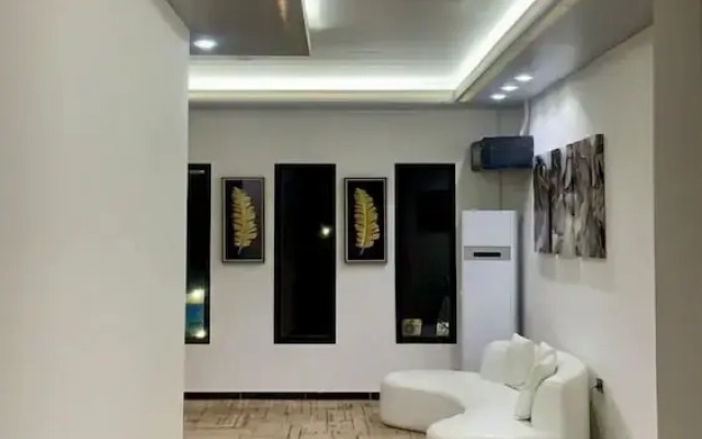 Scarlett Apartments