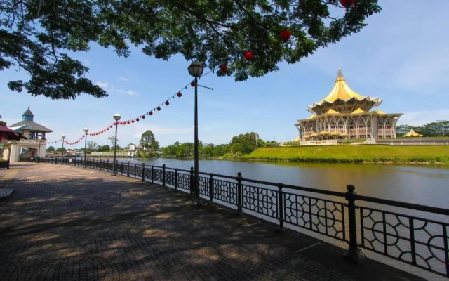 Place2Stay Business Hotel - Waterfront