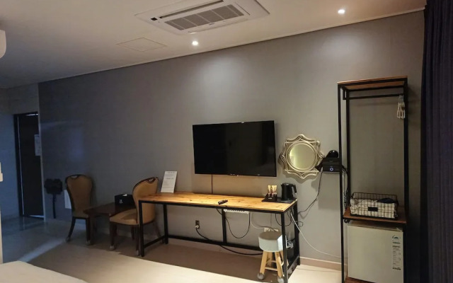 Tongyeong Bridge Hotel