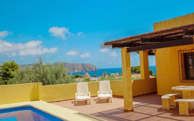 Devesa - sea view villa with private pool in Moraira