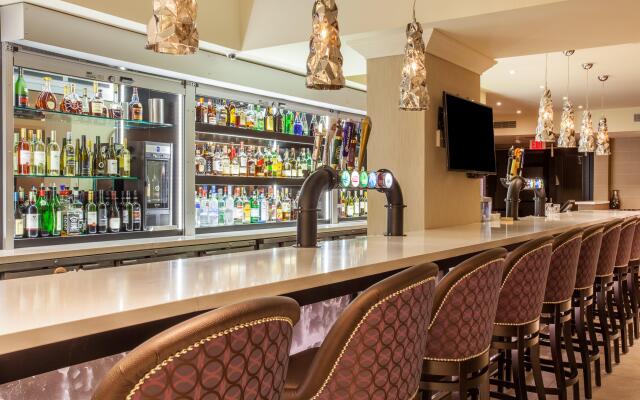Holiday Inn Toronto - Int'l Airport by IHG