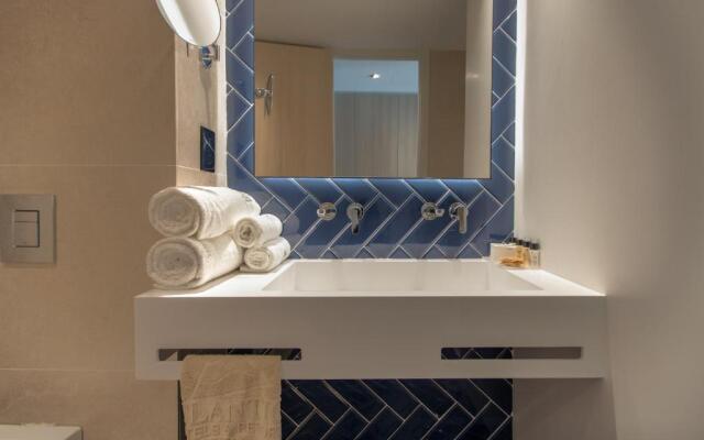 Atlantica Aqua Blue Hotel