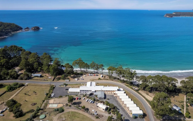 Lufra Beachside Hotel