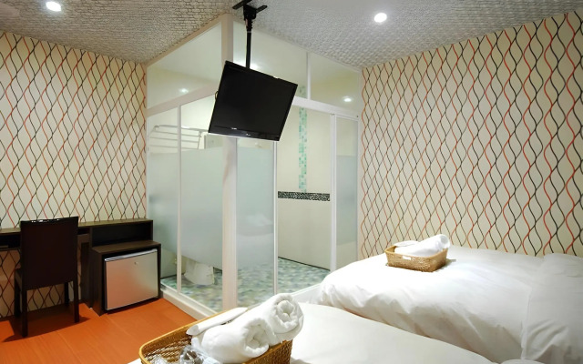 Happiness Inn