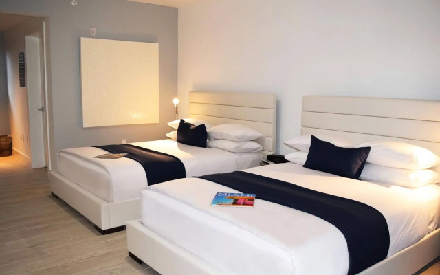 Waterside Hotel and Suites