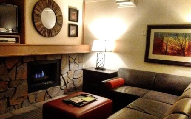 GetAways at the Lodge at Kingsbury Crossing