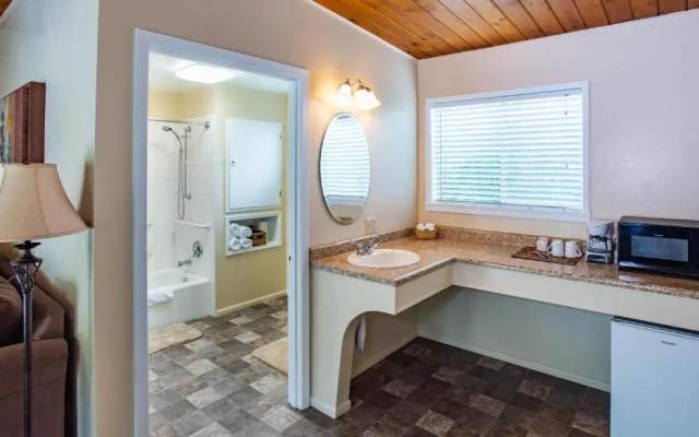 Redwood Suites
