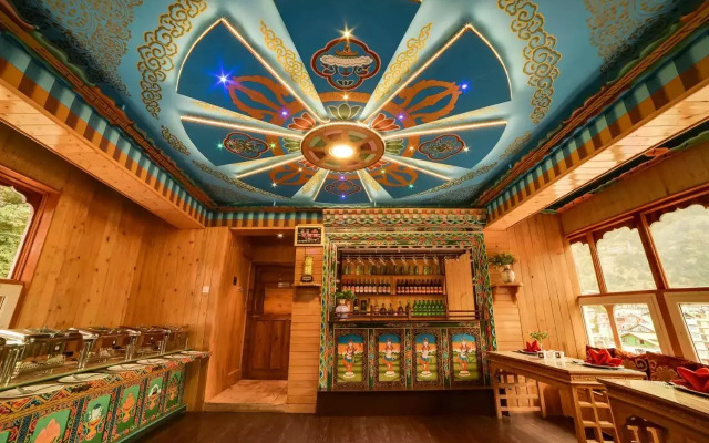 Summit Panghen Metok Hotel