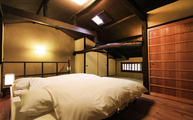 Yamanaka Aburaten Machiya Guesthouse
