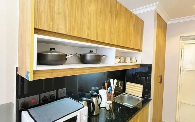 Lux Suites Fedha Studio Apartments