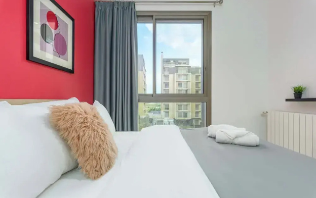 Viva 3-BR Apt in Waterfront Dbayeh