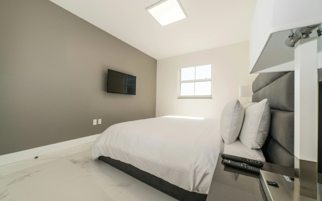 Fortune House Hotel Suites
