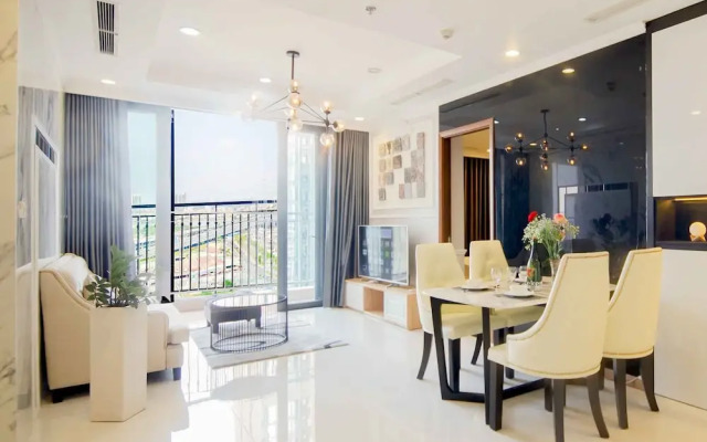 Vinhomes Golden River Luxury Apartment