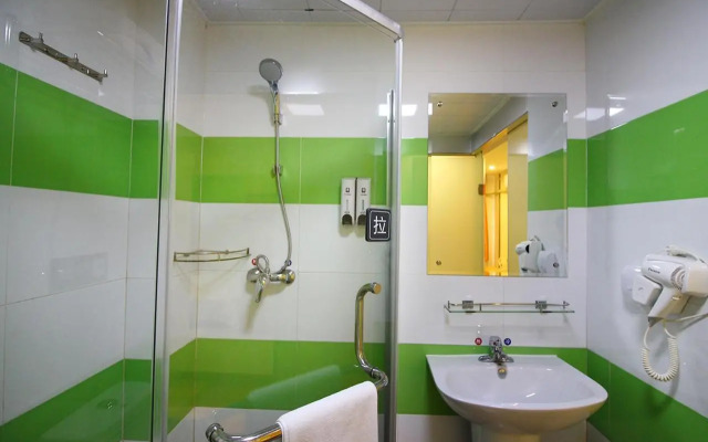 Thank Inn Chain Hotel Guangdong Zhuhai Doumen District Jing'an Bridge