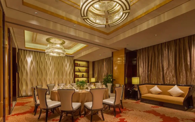 Howard Johnson by Wyndham Jinyi Hotel Chongqing