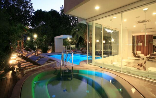 Hotel Select Suites & Spa / Apartments