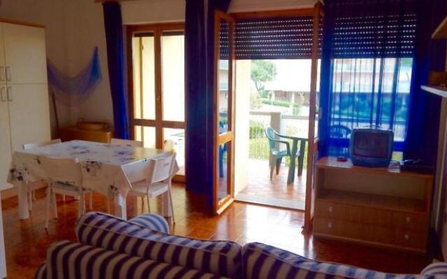 M89 - Marcelli, trilocale con terrazzo a 30mt dal mare