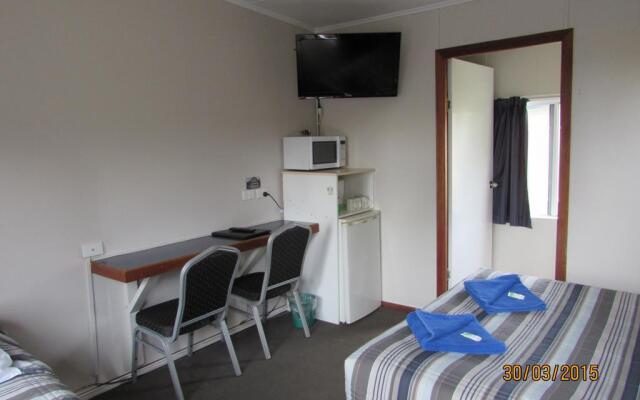 Acacia Motel