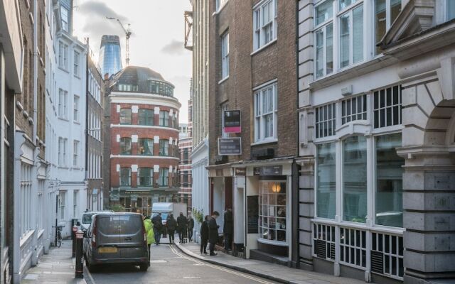 Sensational St Paul's Home by the Cathedral