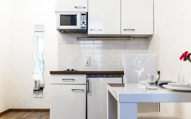 Grand Central Studio Apartments