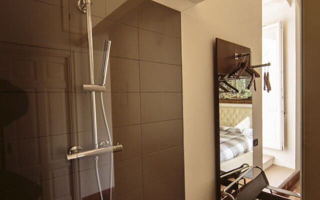 Alla dimora di Chiara Suite and Rooms