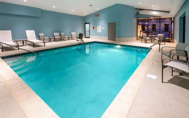 Holiday Inn Express & Suites Wadsworth by IHG