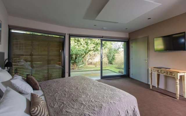 Le Petit Coq Aux Champs