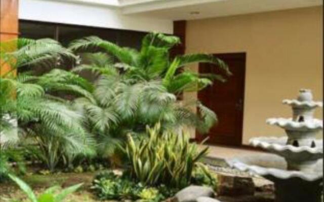 Tryas Hotel