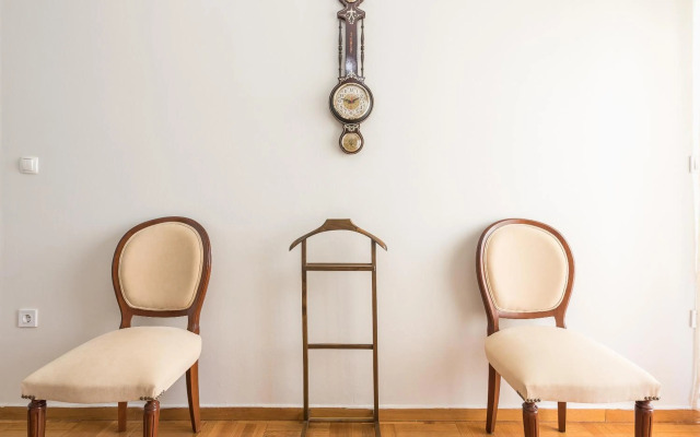 Sophisticated Family House With Acropolis View