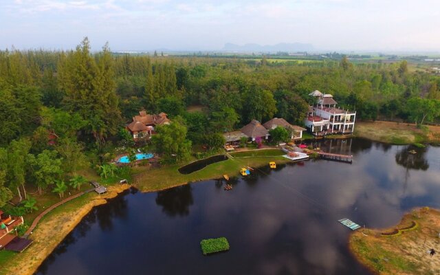 Golden Lake View Boutique Resort