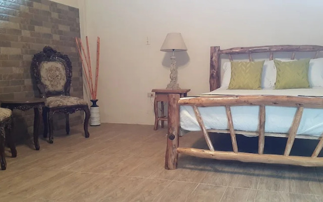 Ficus Lodge