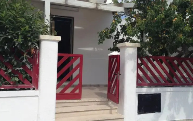 Torre Suda Vicino Al Mare