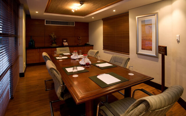 City Lodge Johannesburg Airport, Barbara Road