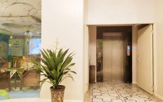 Zhufangzi Cinema Hotel (Anyue Beimenkou)