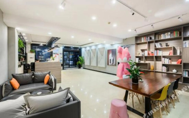 Lemon Tree Hotel (Xi'an Yongxingfang Chaoyangmen Subway Station)
