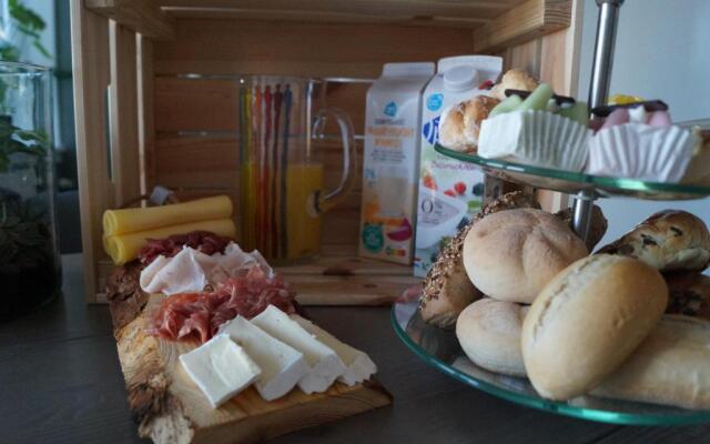 Breakfast at Carin’s